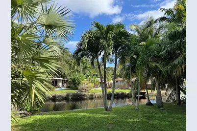 808 SW 8th Terrace, Fort Lauderdale, FL 33315 - Photo 1
