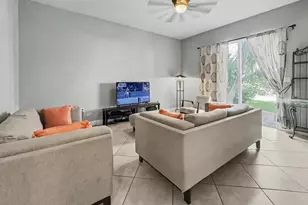 6927 Julia Gardens Dr, Coconut Creek, FL 33073 - Photo 7