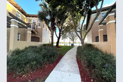 6927 Julia Gardens Drive, Coconut Creek, FL 33073 - Photo 31