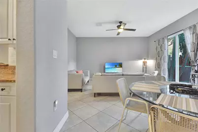 6927 Julia Gardens Drive, Coconut Creek, FL 33073 - Photo 9