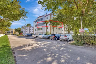 4270 NW 40th Street #302, Lauderdale Lakes, FL 33319 - Photo 9