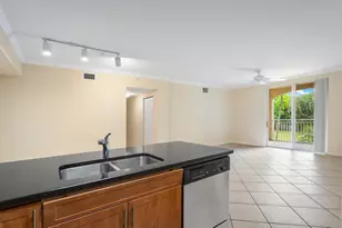 6492 Emerald Dunes Dr, West Palm Beach, FL 33411 - Photo 9