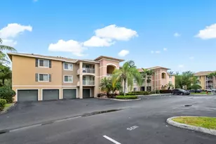 6492 Emerald Dunes Dr, West Palm Beach, FL 33411 - Photo 3