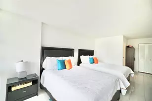 800 Parkview Dr, Hallandale Beach, FL 33009 - Photo 25