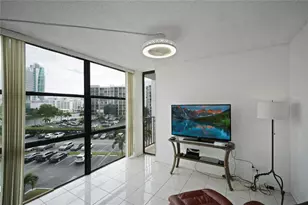 800 Parkview Dr, Hallandale Beach, FL 33009 - Photo 15