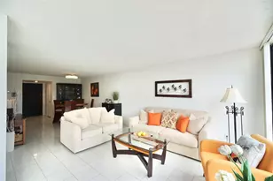 800 Parkview Dr, Hallandale Beach, FL 33009 - Photo 11
