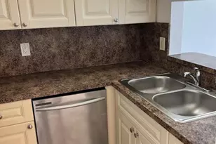 1040 Twin Lakes Dr, Coral Springs, FL 33071 - Photo 17