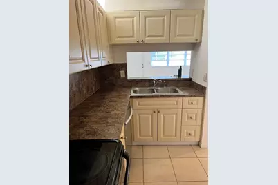 1040 Twin Lakes Drive #1040, Coral Springs, FL 33071 - Photo 3