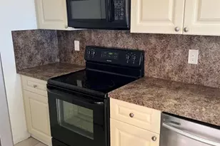 1040 Twin Lakes Dr, Coral Springs, FL 33071 - Photo 5