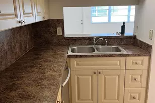 1040 Twin Lakes Dr, Coral Springs, FL 33071 - Photo 3