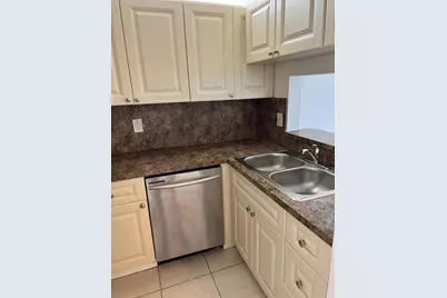 1040 Twin Lakes Drive #1040, Coral Springs, FL 33071 - Photo 17