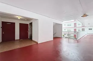 4270 NW 40th St, Lauderdale Lakes, FL 33319 - Photo 5