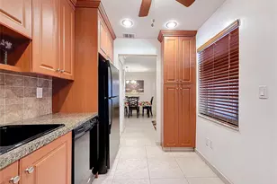 4270 NW 40th St, Lauderdale Lakes, FL 33319 - Photo 15