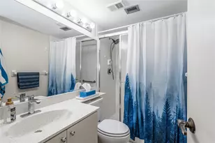 150 S Hollybrook Terrace, Pembroke Pines, FL 33025 - Photo 5