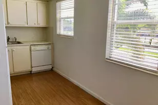 84 Brighton B, Boca Raton, FL 33434 - Photo 3