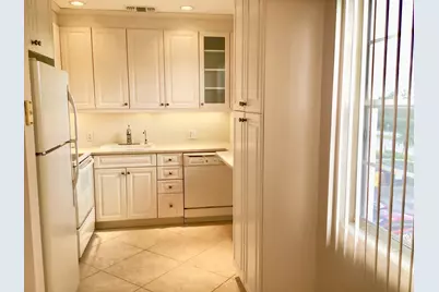 336 Brighton H #336, Boca Raton, FL 33434 - Photo 3