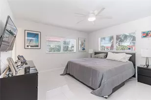 811 S Hollybrook Dr, Pembroke Pines, FL 33025 - Photo 7