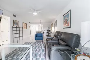 811 S Hollybrook Dr, Pembroke Pines, FL 33025 - Photo 13
