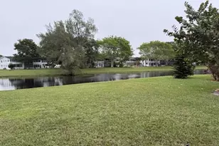 8 Tilford A, Deerfield Beach, FL 33442 - Photo 5