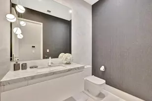 2560 Del Lago Dr, Fort Lauderdale, FL 33316 - Photo 31