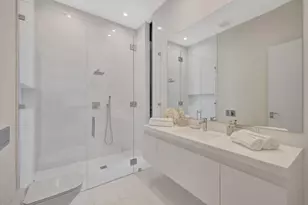 2560 Del Lago Dr, Fort Lauderdale, FL 33316 - Photo 63