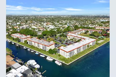 3050 NE 48th Court #401, Pompano Beach, FL 33064 - Photo 3