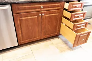 7855 NW 5th Ct, Margate, FL 33063 - Photo 27