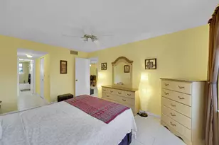 10123 Sunrise Lakes Blvd, Sunrise, FL 33322 - Photo 9