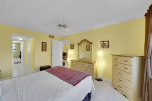 10123 Sunrise Lakes Blvd, Sunrise, FL 33322 - Photo 9