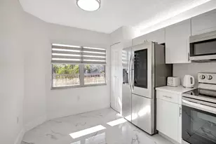 13355 SW 16th Ct, Pembroke Pines, FL 33027 - Photo 5