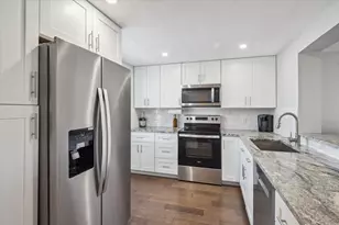 131 SE 3rd Ave, Dania, FL 33004 - Photo 9