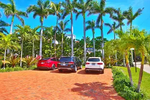 1121 Bel Air Dr, Boca Raton, FL 33487 - Photo 9