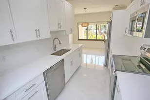 1121 Bel Air Dr, Boca Raton, FL 33487 - Photo 27