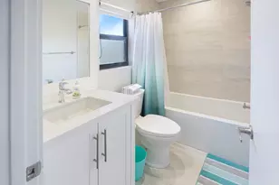 1121 Bel Air Dr, Boca Raton, FL 33487 - Photo 17