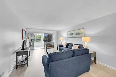 2504 Antigua Terrace #J3, Pompano Beach, FL 33066 - Photo 5