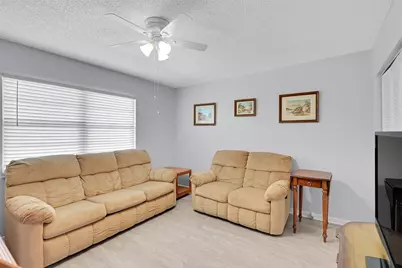 2504 Antigua Terrace #J3, Pompano Beach, FL 33066 - Photo 13