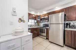 411 S Hollybrook Dr, Pembroke Pines, FL 33025 - Photo 9