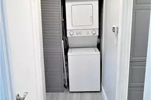 1123 N 17th Ave, Hollywood, FL 33020 - Photo 13