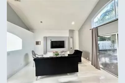 4972 SW 35th Terrace, Fort Lauderdale, FL 33312 - Photo 5