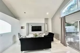 4972 SW 35th Terrace, Fort Lauderdale, FL 33312 - Photo 5