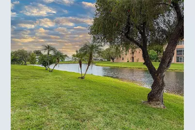 9460 Sunrise Lake Boulevard #212, Sunrise, FL 33322 - Photo 5