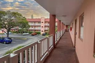 9460 Sunrise Lake Blvd Unit, Sunrise, FL 33322 - Photo 7