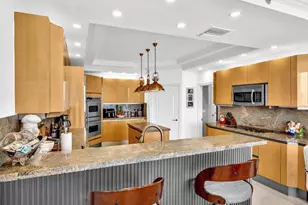 7000 Island Blvd, Aventura, FL 33160 - Photo 21