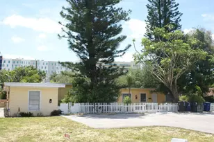 224 SE 9th Ct, Hallandale Beach, FL 33009 - Photo 5