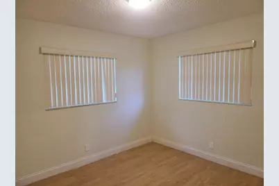 25 NW 11th Street, Fort Lauderdale, FL 33311 - Photo 31