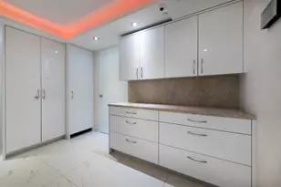 18671 Collins Ave, Sunny Isles Beach, FL 33160 - Photo 35