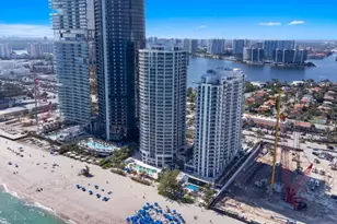 18671 Collins Ave, Sunny Isles Beach, FL 33160 - Photo 17