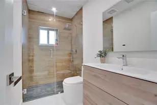 4030 Bayview Dr, Fort Lauderdale, FL 33308 - Photo 31