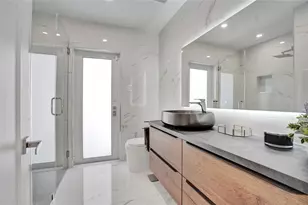 4030 Bayview Dr, Fort Lauderdale, FL 33308 - Photo 27