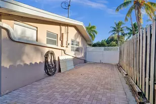 2585 SE 3rd St, Pompano Beach, FL 33062 - Photo 39